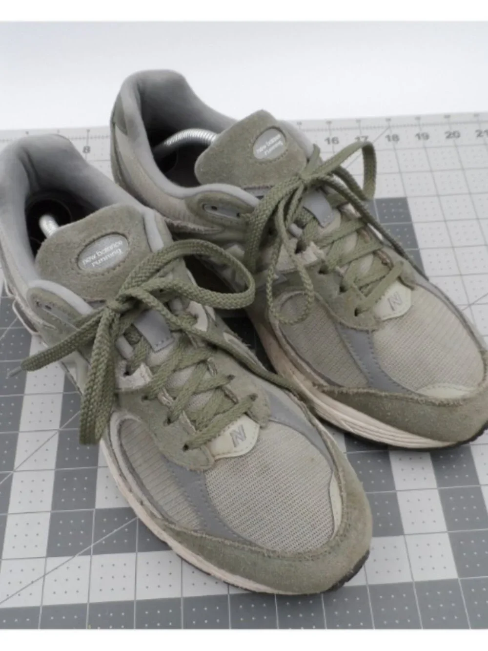 New Balance U2002RCA Running Shoes Dark Olive/Grey Men Size 10.5 Women 12